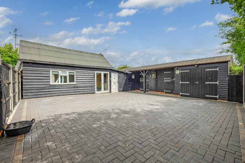 Images for Agricultural Cottages, Church Road, West Hanningfield, Chelmsford