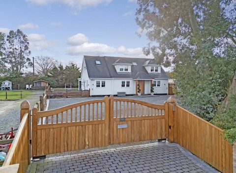 View Full Details for Marks Farm Lane, Rettendon Common, Chelmsford