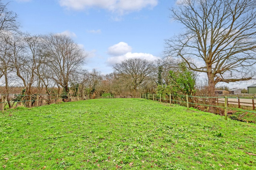 Images for Marks Farm Lane, Rettendon Common, Chelmsford