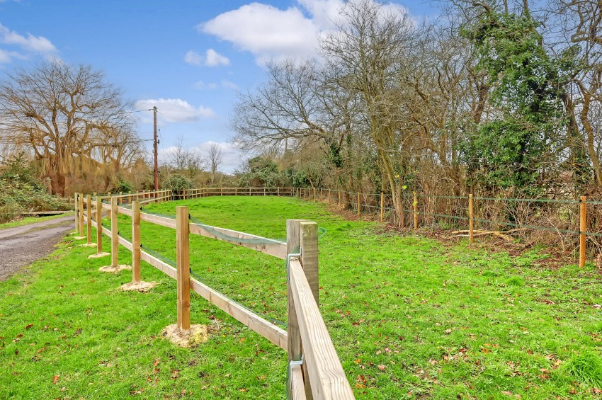 Images for Marks Farm Lane, Rettendon Common, Chelmsford