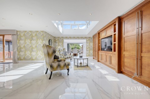 View Full Details for Ramsden Park Road, Ramsden Bellhouse, Billericay