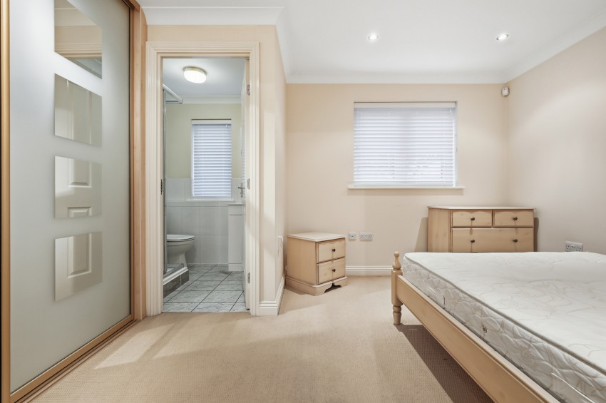 Images for Bakers Court, Dowsett Lane, Ramsden Heath, Billericay