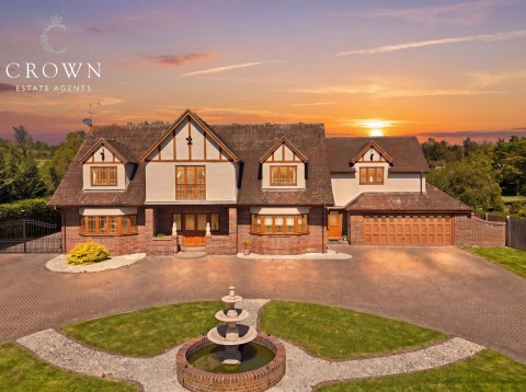 View Full Details for Ramsden Park Road, Ramsden Bellhouse, Billericay