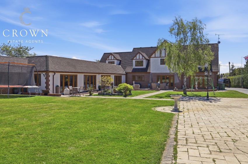 Images for Ramsden Park Road, Ramsden Bellhouse, Billericay